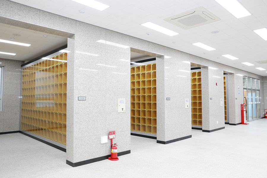 울진군립추모원 봉안당 내부